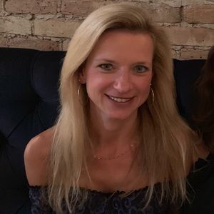 Meet your Posher, Elizabeth